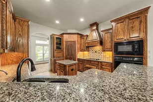 170 Paradise Canyon Cir, Paradise, TX 76073 - Photo 7