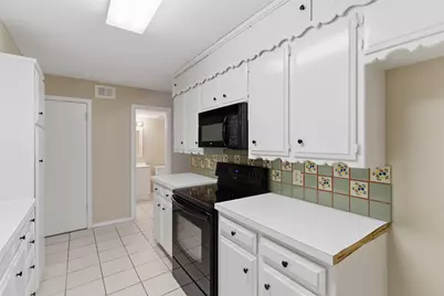 2113 Fleur De Lis Court, Arlington, TX 76012 - Photo 5