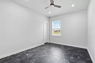 544 Highview Ct, Godley, TX 76044 - Photo 9