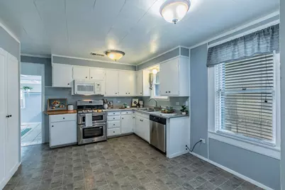900 N 31st Street, Waco, TX 76707 - Photo 9