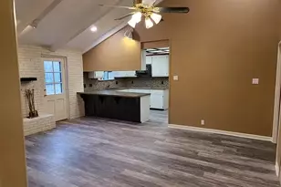 5728 Rockhill Rd, Fort Worth, TX 76112 - Photo 11