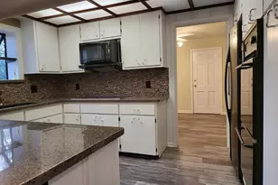 5728 Rockhill Rd, Fort Worth, TX 76112 - Photo 9