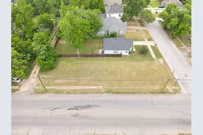 930 S Mirick Avenue, Denison, TX 75020 - Photo 3