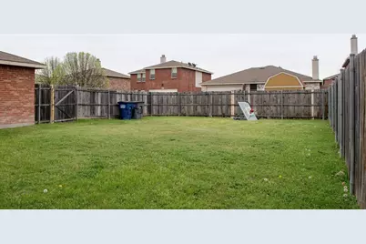1030 April Showers Lane, Lancaster, TX 75134 - Photo 15