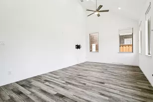 242 Woodson St, Irving, TX 75063 - Photo 9