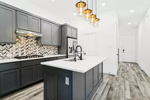 242 Woodson St, Irving, TX 75063 - Photo 5