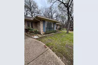 2108 Edgewood Court, Arlington, TX 76013 - Photo 7