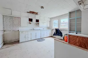305 N 3rd St, Coolidge, TX 76693 - Photo 5