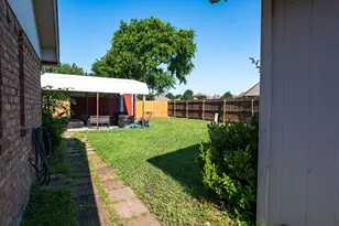 6852 Megan Ln, North Richland Hills, TX 76182 - Photo 33
