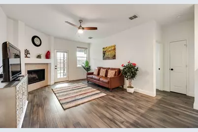 2025 Apple Drive, Little Elm, TX 75068 - Photo 5