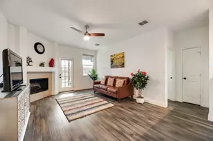 2025 Apple Dr, Little Elm, TX 75068 - Photo 5