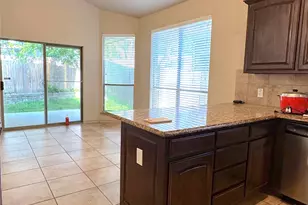 1212 Sunderland Ln, Fort Worth, TX 76134 - Photo 11