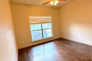 1212 Sunderland Ln, Fort Worth, TX 76134 - Photo 7