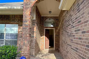 1212 Sunderland Ln, Fort Worth, TX 76134 - Photo 3