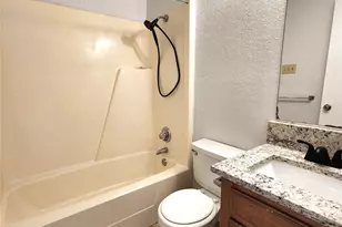 2202 Bolivar St, Denton, TX 76201 - Photo 31