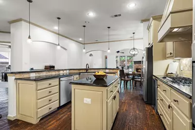 4349 Crestwood Court, Grapevine, TX 76051 - Photo 5