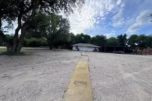 725 Hilltop Cir, DeSoto, TX 75115 - Photo 11