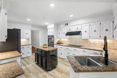 16214 Spring Creek Road, Dallas, TX 75248 - Photo 11