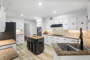 16214 Spring Creek Rd, Dallas, TX 75248 - Photo 11