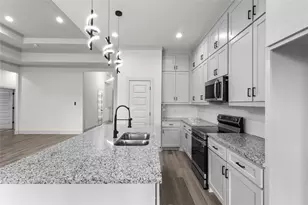 617 N Dwight Ave, Dallas, TX 75211 - Photo 9