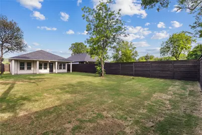 617 N Dwight Avenue, Dallas, TX 75211 - Photo 25