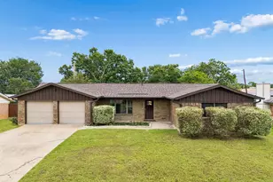 404 Glenwood Terrace, Hurst, TX 76053 - Photo 1