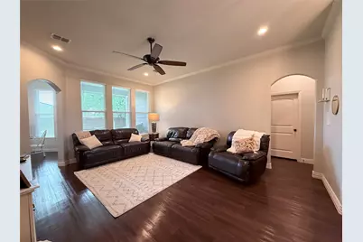 718 E Walcott Street, Pilot Point, TX 76258 - Photo 3