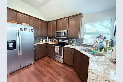 718 E Walcott Street, Pilot Point, TX 76258 - Photo 7