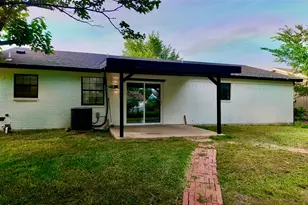 12024 Baron Dr, Balch Springs, TX 75180 - Photo 23