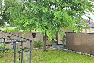 119 Enchanted Lakes Dr, Azle, TX 76020 - Photo 5