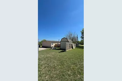 119 Enchanted Lakes Drive, Azle, TX 76020 - Photo 3