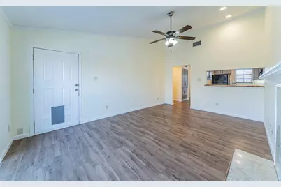 2733 Silver Creek Drive #205, Arlington, TX 76006 - Photo 5