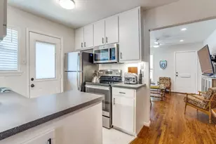 404 N Montreal Ave, Dallas, TX 75208 - Photo 9