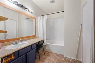 2830 Colt Ln, Dallas, TX 75237 - Photo 21