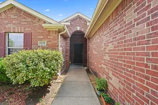 2830 Colt Ln, Dallas, TX 75237 - Photo 3