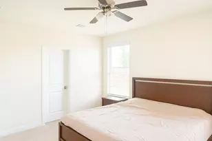 209 Frenchpark Dr, Fort Worth, TX 76052 - Photo 5