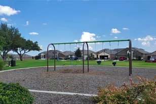 209 Frenchpark Dr, Fort Worth, TX 76052 - Photo 15