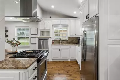 10677 Larchfield Lane, Dallas, TX 75238 - Photo 9
