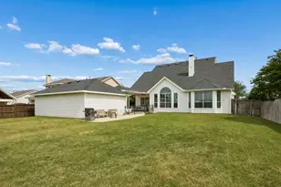 8528 Newman Dr, North Richland Hills, TX 76180 - Photo 29