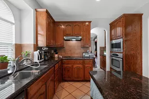 802 Myers Meadow Dr, Garland, TX 75043 - Photo 9