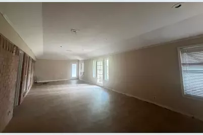 9124 Timber Oaks Drive, Fort Worth, TX 76179 - Photo 7