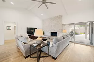 10111 Cromwell Dr, Dallas, TX 75229 - Photo 9