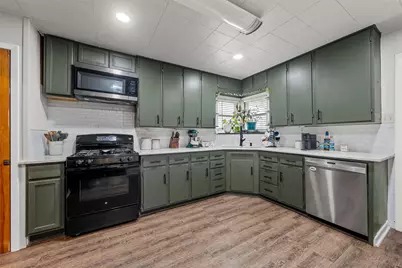 809 E Limestone Avenue, Mart, TX 76664 - Photo 9