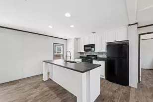 815 Thicket Trail, Granbury, TX 76048 - Photo 17