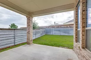 5136 Shallow Pond Dr, Little Elm, TX 76227 - Photo 3