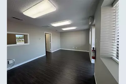 1307 W Pearl Street, Granbury, TX 76048 - Photo 5