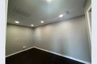 1307 W Pearl Street, Granbury, TX 76048 - Photo 23