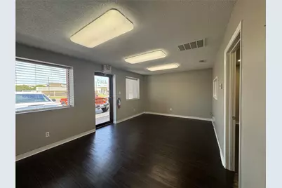 1307 W Pearl Street, Granbury, TX 76048 - Photo 21