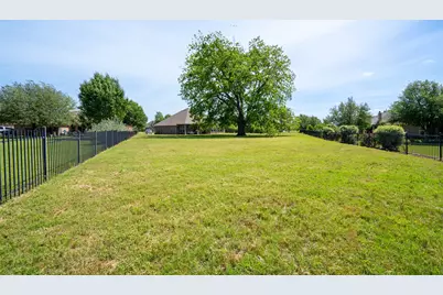 3201 Steamers Court, Granbury, TX 76049 - Photo 3