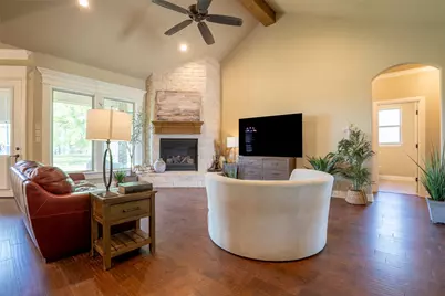 3201 Steamers Court, Granbury, TX 76049 - Photo 35